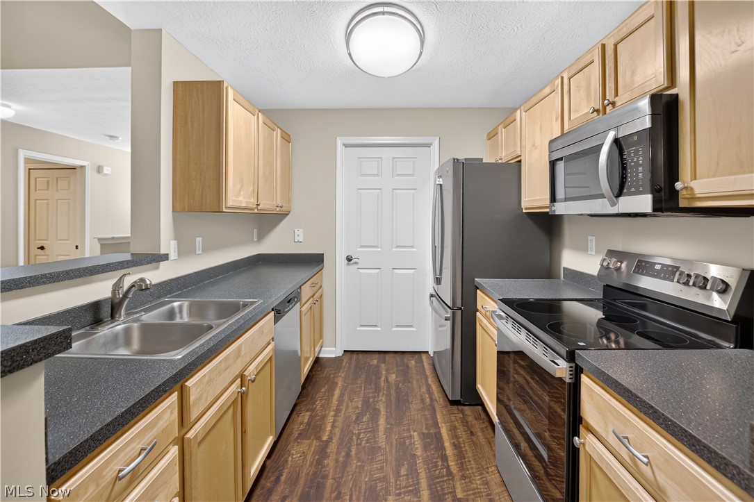 3324 Lenox Village Drive 222
