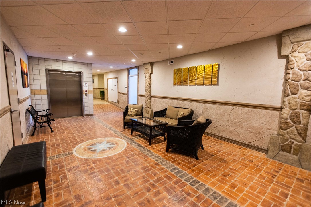 Lake Erie Vista Condo - Residential