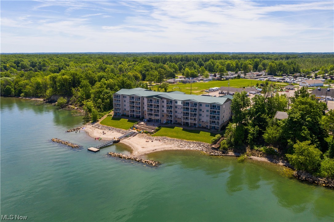 Lake Erie Vista Condo - Residential