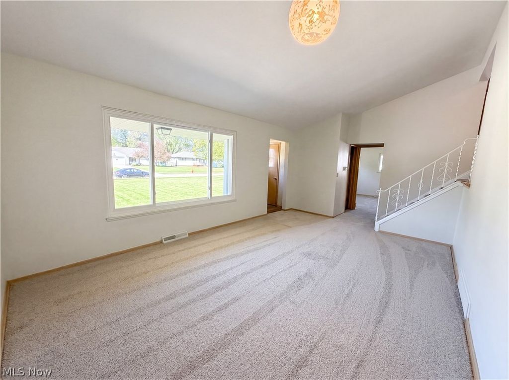 Photo of 5444 Kenbridge Drive, Cleveland, OH 44143 (MLS # 5207373)