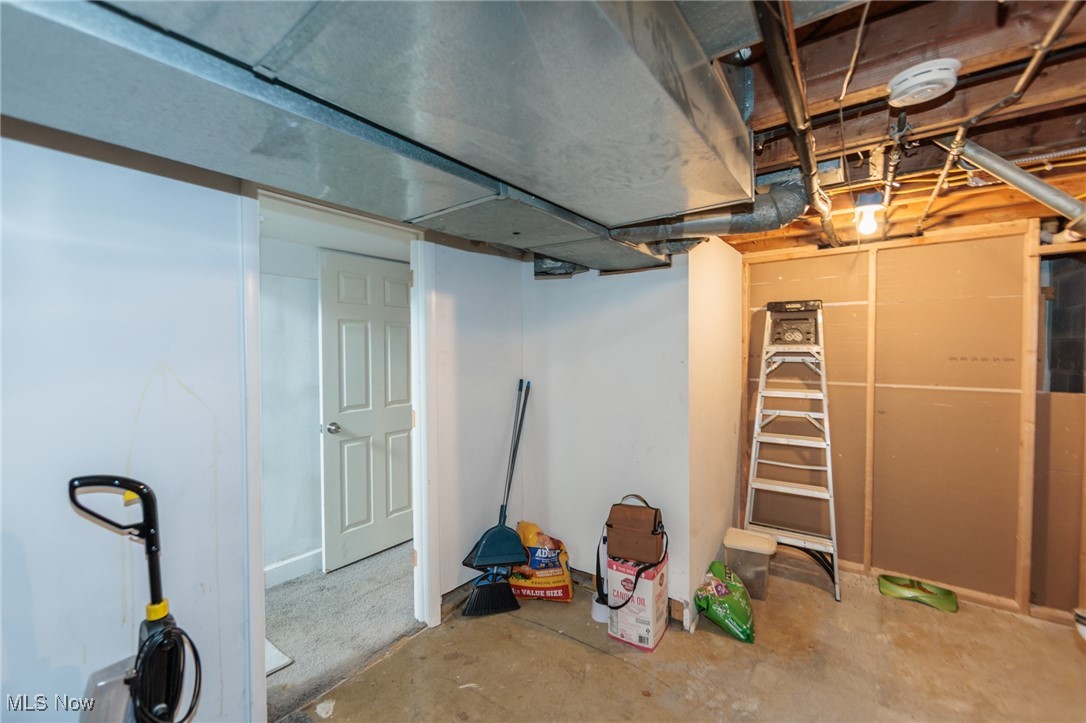 3443 Dentzler Road, Parma, Ohio image 47