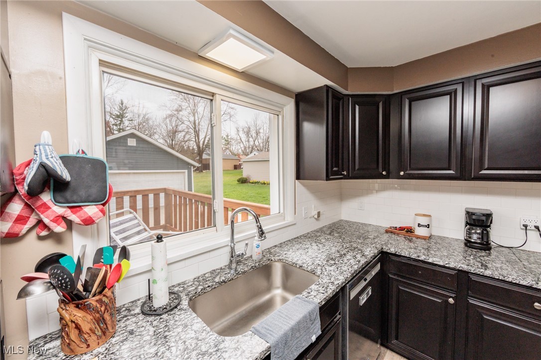 3443 Dentzler Road, Parma, Ohio image 29