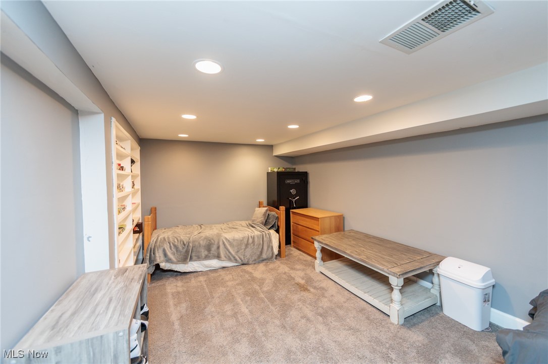 3443 Dentzler Road, Parma, Ohio image 38