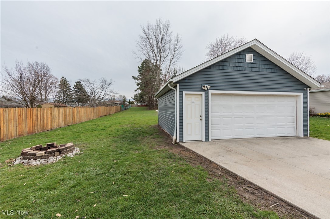 3443 Dentzler Road, Parma, Ohio image 48