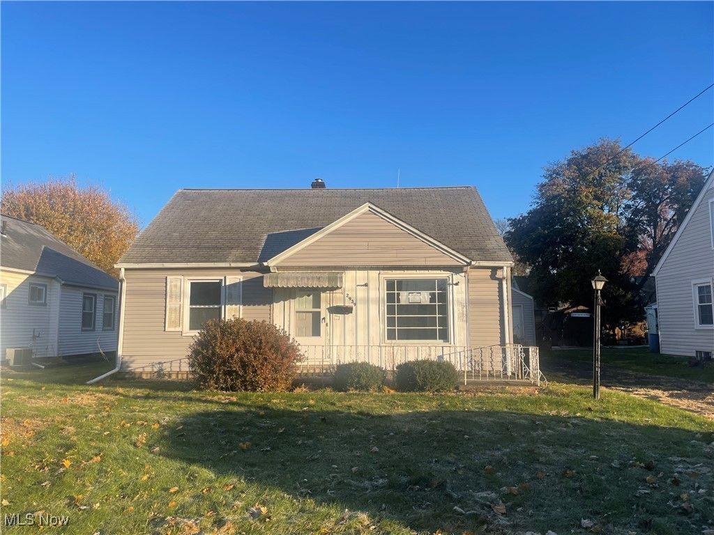 Photo of 2939 Joseph Place NW, Canton, OH 44708 (MLS # 5174206)