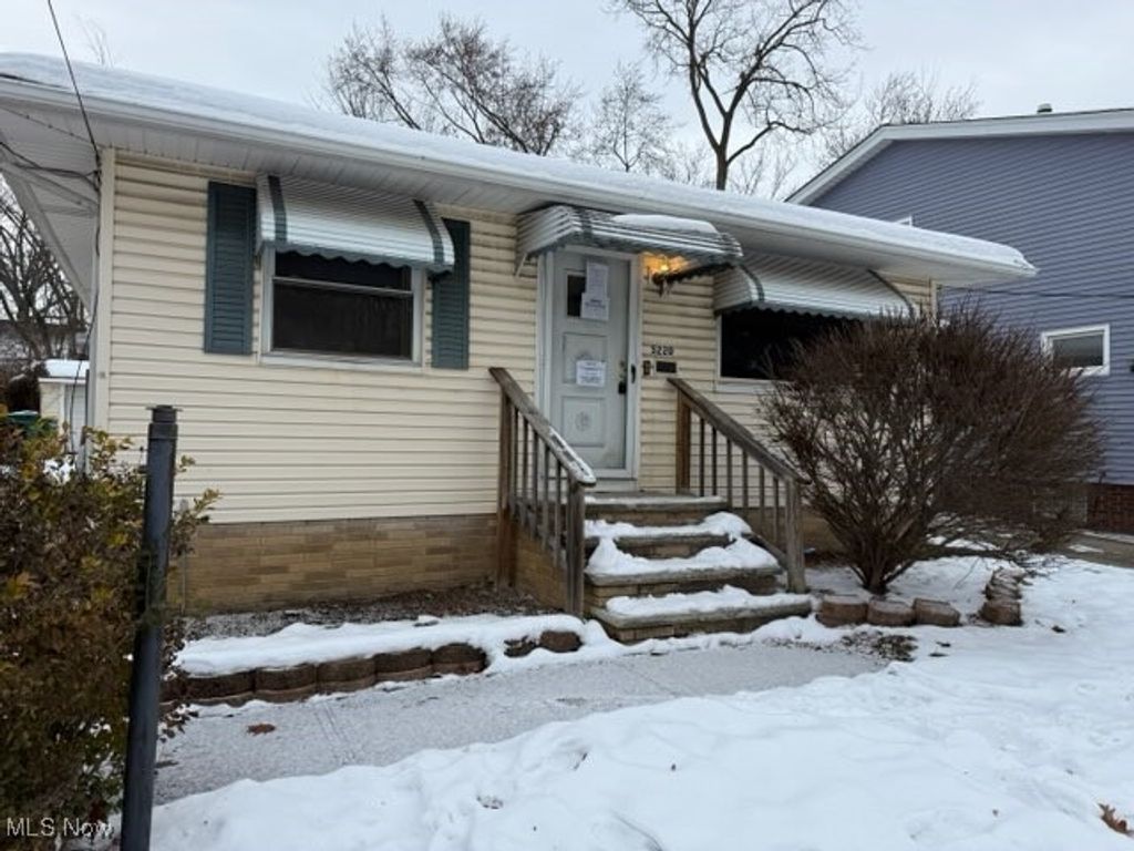 Photo of 5220 Forest Avenue, Maple Heights, OH 44137 (MLS # 5176597)