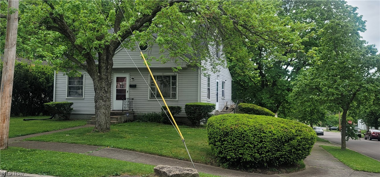 Photo 1 of 3 of 1288 Roslyn Avenue house