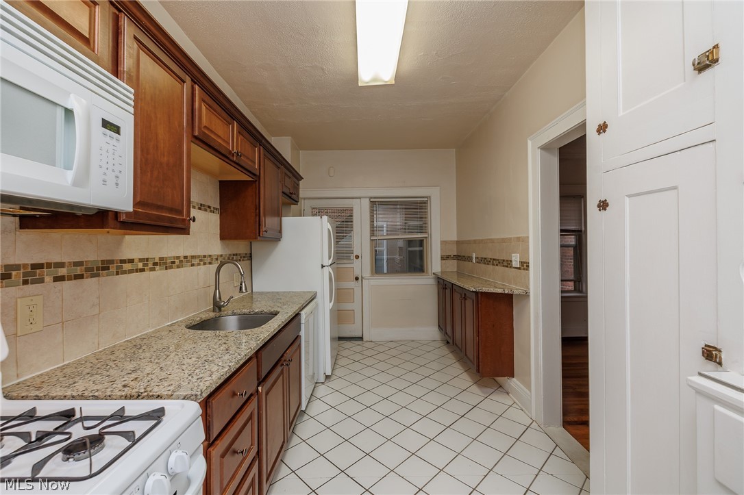 Euclid Heights Re-Allotment - Residential Lease