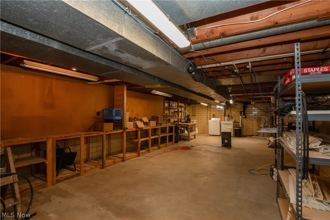 Taylor Manor - Residential