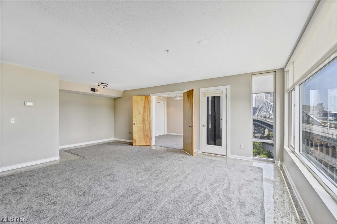 Stonebridge Condos - Residential