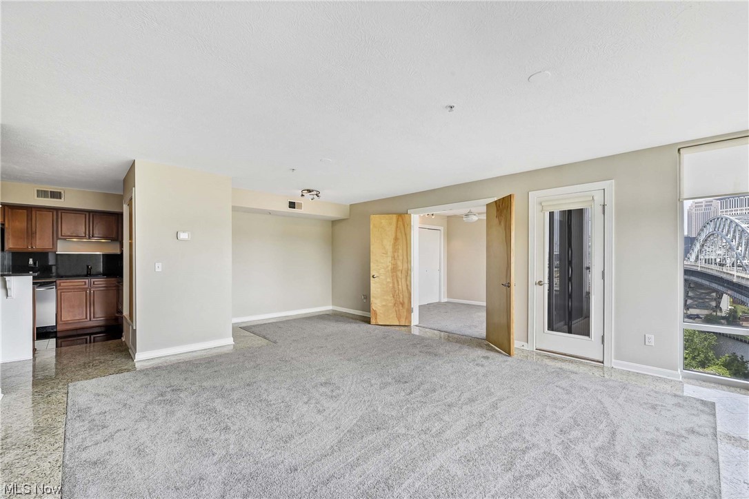 Stonebridge Condos - Residential