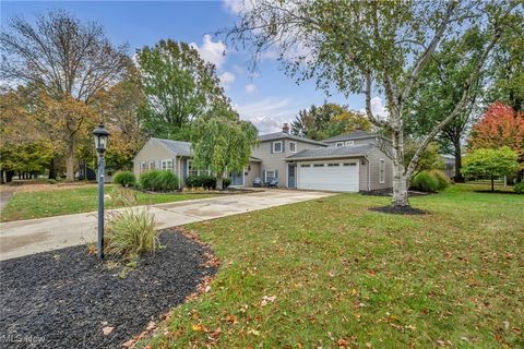381 Bates Drive Bay Village OH 44140