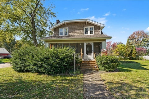 Photo of 32 Hawk Avenue, Akron, OH 44312 (MLS # 5255394)