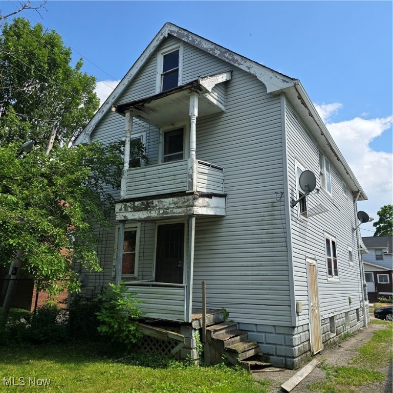 13013 Soika Avenue