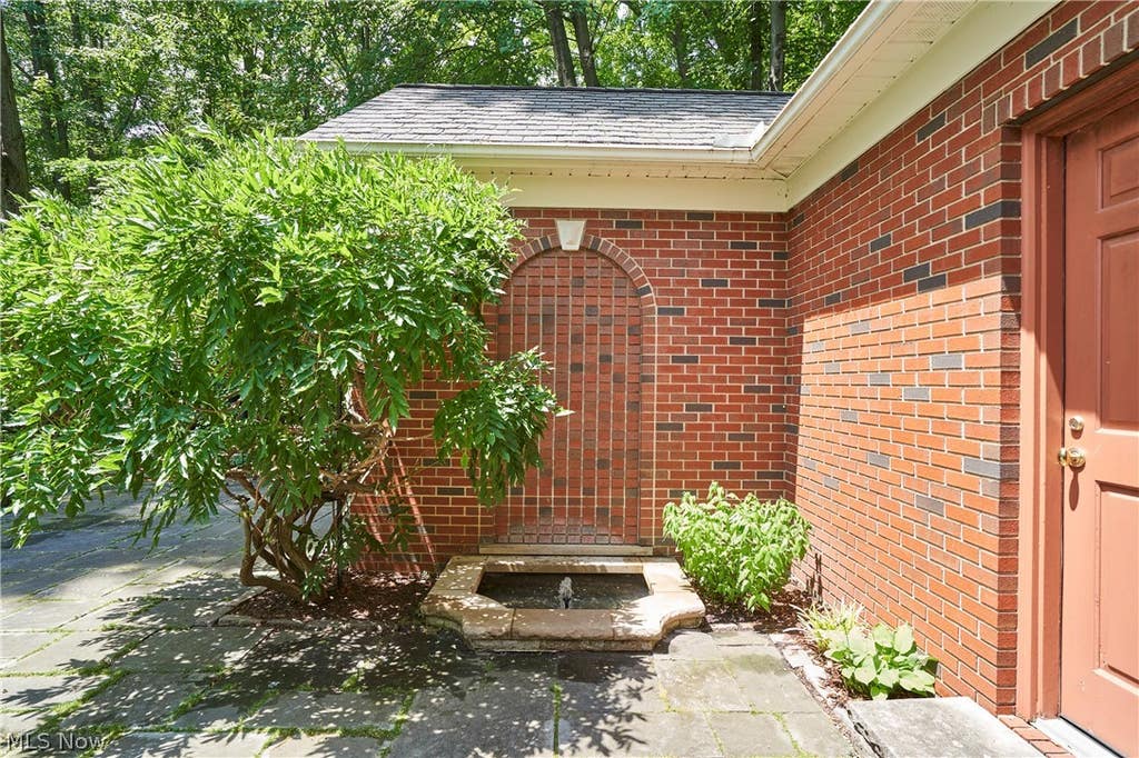 Photo of 3807 Mapleleaf Hill, Bath, OH 44333 (MLS # 5217770)