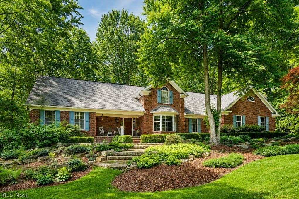 Photo of 3807 Mapleleaf Hill, Bath, OH 44333 (MLS # 5217770)