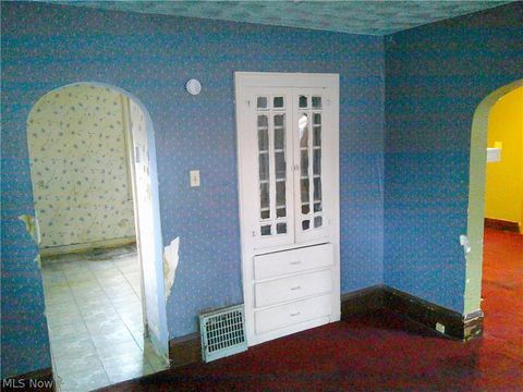 Tiny photo for 815 Longview Avenue, Akron, OH 44307 (MLS # 5188139)