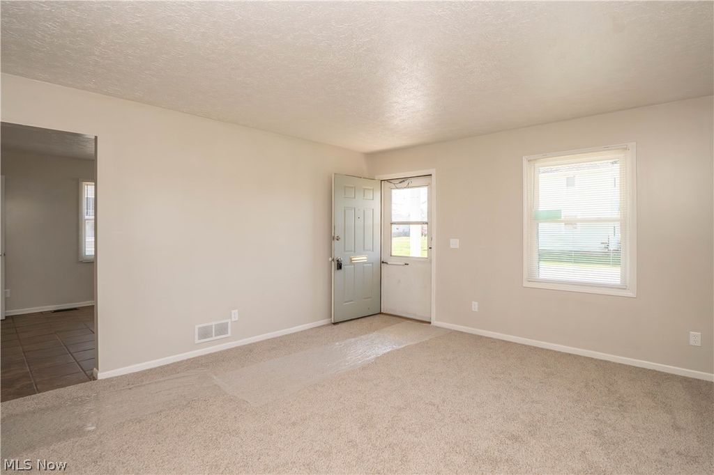 Photo of 2005 17th Street NE, Canton, OH 44705 (MLS # 5198990)