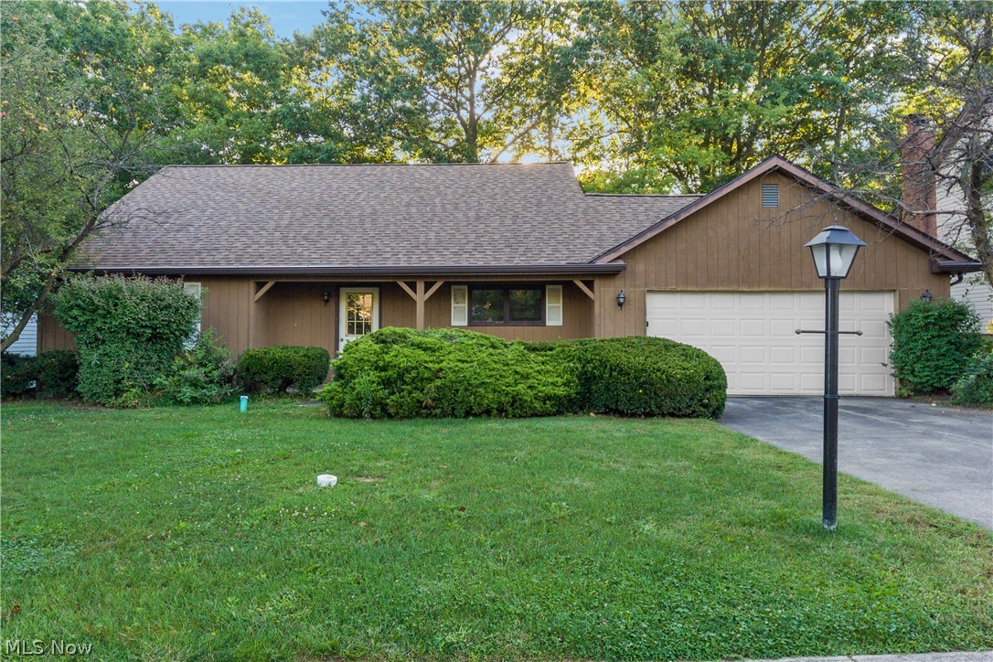Welcome to this charming cape cod, located on a quiet side street with a gorgeous ravine/wooded lot! This home has so
much to offer, including a first-floor master with an en-suite master bathroom and first-floor laundry! Enjoy the 3
bedrooms and 2 full and 1 half bathroom, and over 1970 square feet with a WALK-OUT basement that opens up to a wooded lot
with a beautiful stream running through the ravine. All the large items have been taken care of including the furnace
and air conditioner which were both replaced in 2019, and the roof is estimated to be about 10 years old. Easy access to
the Metroparks, I-71, shopping and the heart of Strongsville! This is a very well-built home, and it's just waiting for
someone's personal touch. Don't miss out on this one!
