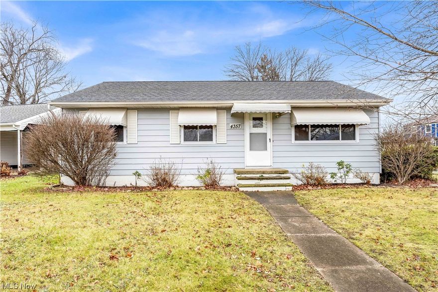 4357 Moonglow Ln, Cleveland - Spacious 4 bed 2 bath single family home! //

$ 1,265 rent / $ 1,265 deposit //
$49 application fee per adult //
1-2 pets OK with approved PetScreening and PetFee.(Some breed restrictions apply per HUD guidelines). //
NO SMOKING //

1 time $149 non-refundable set up fee paid at lease signing //

$30/month required resident benefit package; can include personal property/liability insurance for an additional $5/month for $35/month total. //

All applicants are required to fill out a PetScreening application, found on our website directly on the application before being processed. Even if you have NO pets - this application must be filled out. One time, non-refundable pet fee of $200-500 per animal applies to all pets & must be paid prior to or when you pay your first month rent. (No fee for qualified assistance animals). //

Our application is processed through secure site: Findigs, and they require ID and income verification. Without this, your application will not be processed. They offer 24/7 chat support on their application directly if you have any questions. //

BEDROOMS: 4 //
BATHROOMS: 2 //
APPLIANCES PROVIDED: Fridge, Stove, and microwave //
UTILITIES / RESIDENT RESPONSIBILITY: Residents are responsible for all utilities including: water/sewer/trash, gas & electric and are responsible to maintain lawn care, maintenance & snow removal. //

Serious inquiries only. //