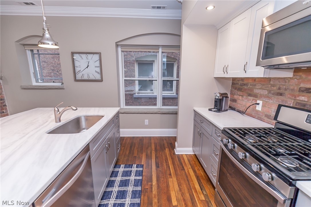 Eagle View Condominiums - Residential