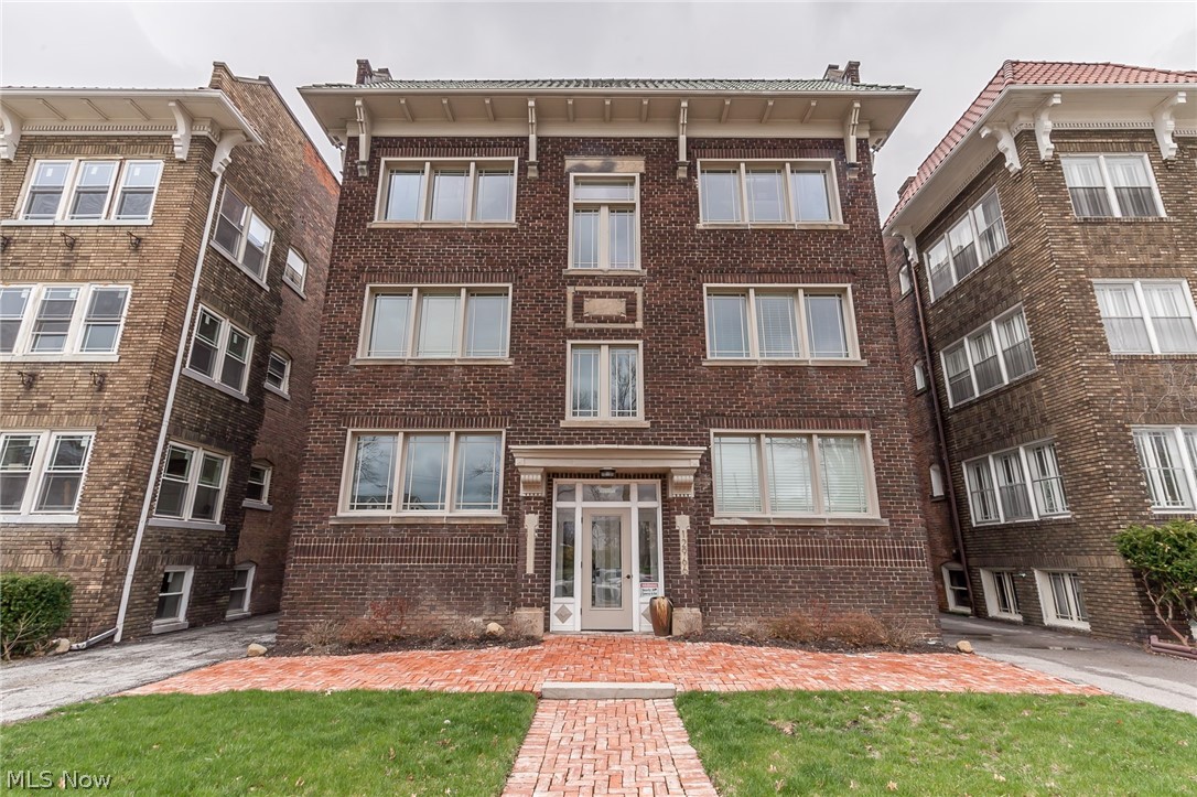 Eagle View Condominiums - Residential