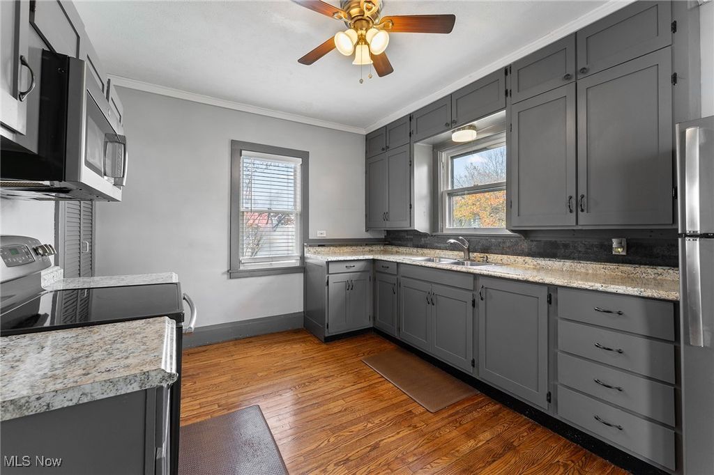 Photo of 366 Lisbon Street, Columbiana, OH 44408 (MLS # 5174710)