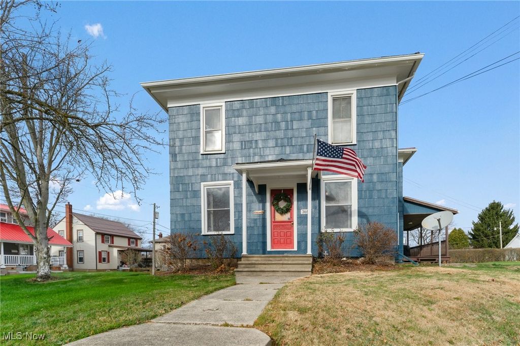 Photo of 366 Lisbon Street, Columbiana, OH 44408 (MLS # 5174710)