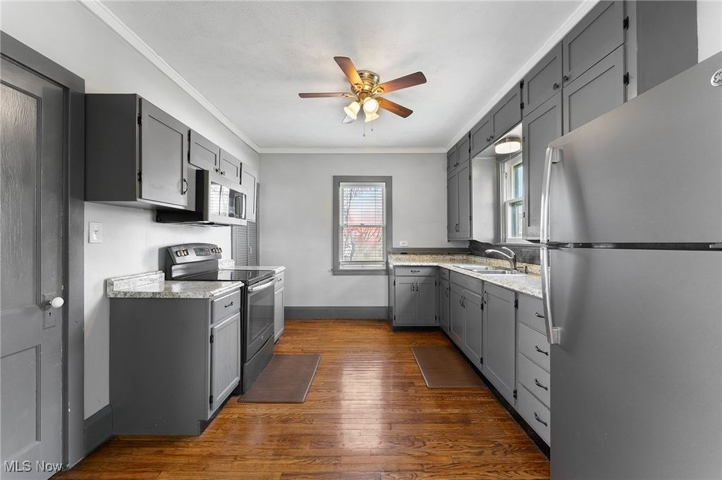 Photo of 366 Lisbon Street, Columbiana, OH 44408 (MLS # 5174710)