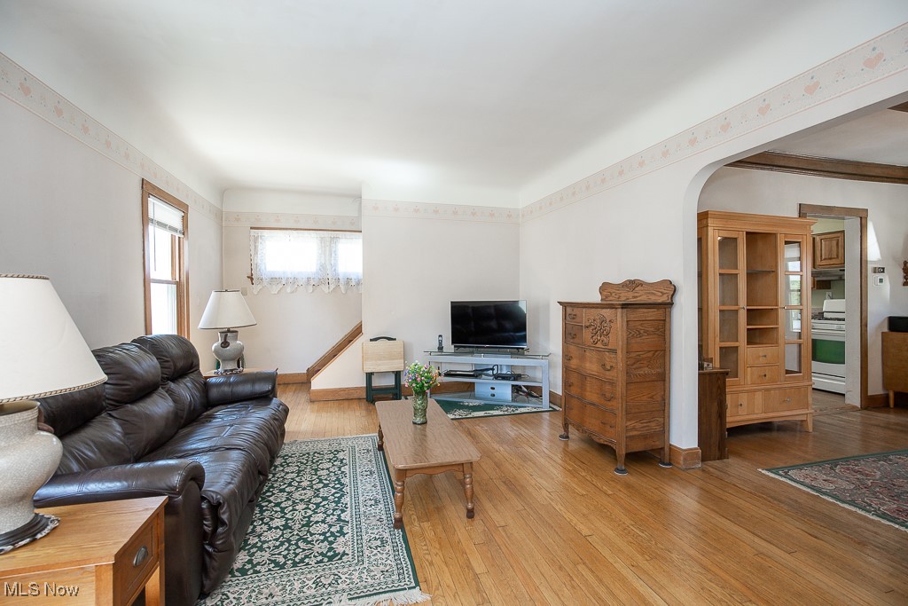 1584 Wagar Avenue, Lakewood, Ohio image 6