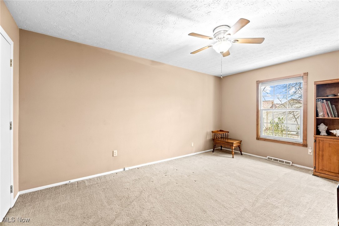 4916 Friar Road #D, Stow, Ohio image 21