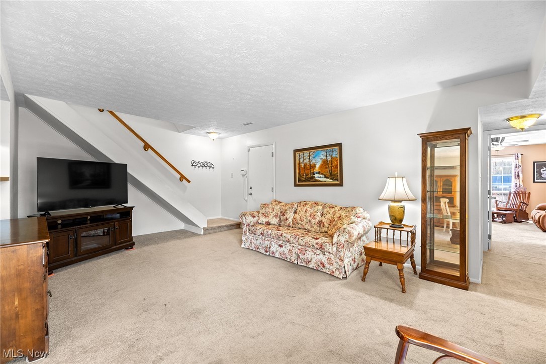 4916 Friar Road #D, Stow, Ohio image 4