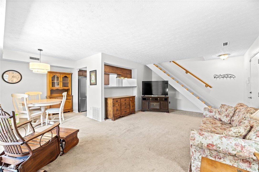 4916 Friar Road #D, Stow, Ohio image 5