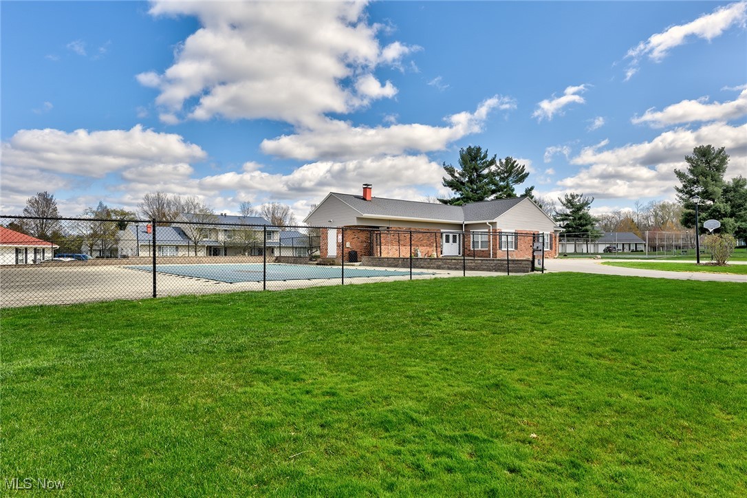 4916 Friar Road #D, Stow, Ohio image 32