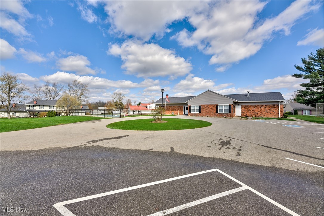 4916 Friar Road #D, Stow, Ohio image 31