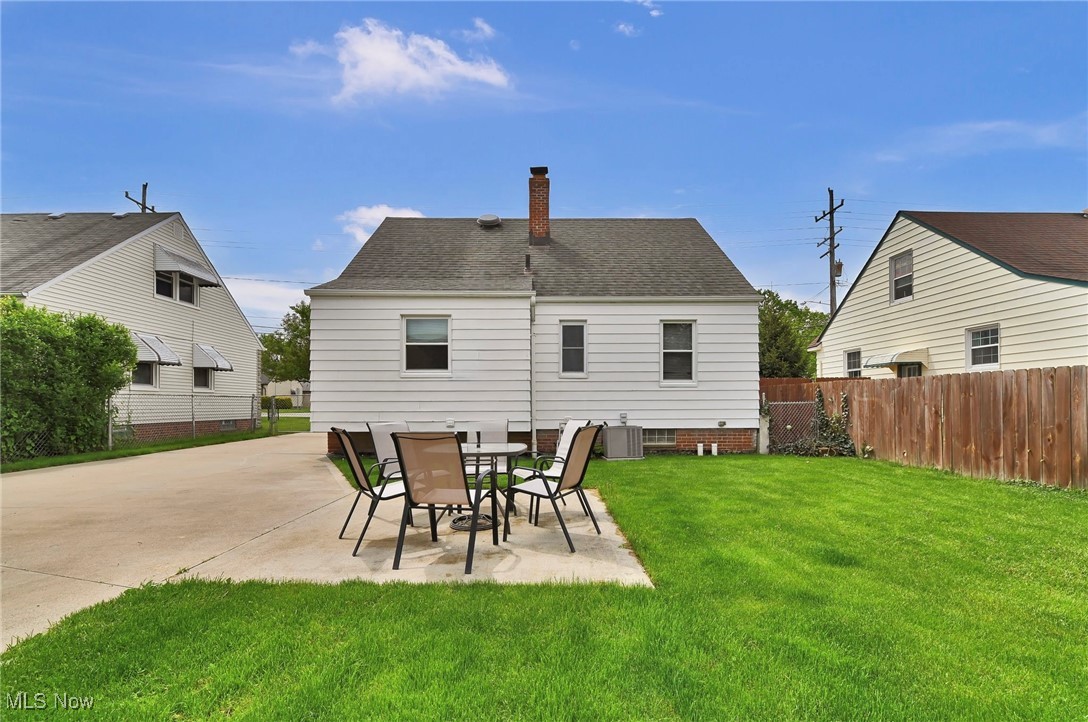 15854 Hummel Road, Brook Park, Ohio image 18