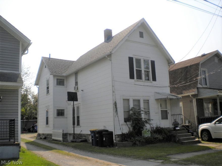 $$$ Want to make some money? Dream of becoming a landlord? Want to add to your portfolio? Here's your opportunity to do just that with this solid turn-key duplex in the Ashtabula Harbor. Each unit has 2 bedrooms and 1 bathroom, brings in a combined $1,050 per month, tenants pay their own gas and electric. Many updates have been made in the last couple of years including upstairs kitchen cabinets and countertop as well as new flooring and paint throughout. A new hot water tank installed in January of 2021 for the downstairs unit with a 6-year manufacturer warranty and an additional 5-year warranty from Lowe's. Call with any questions or to schedule your personal tour.