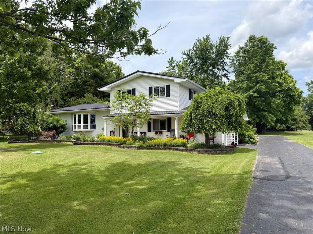 Photo of 15794 Mayfield Road, Huntsburg, OH 44046 (MLS # 5221391)