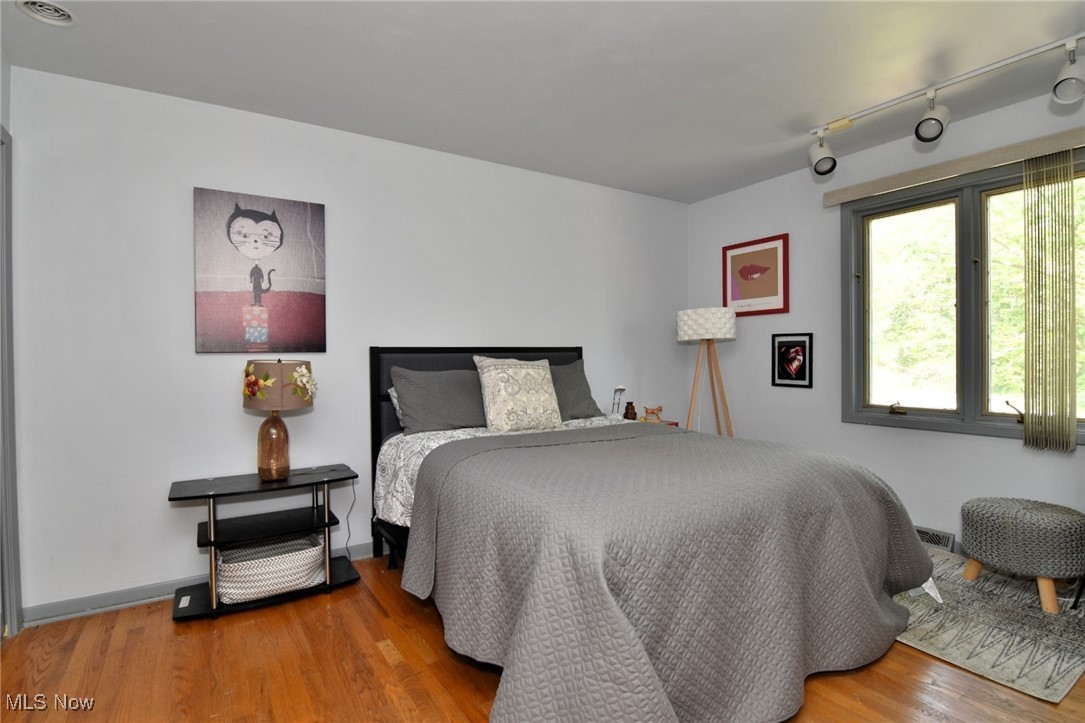 Ainsworth Cntry Estates Inc - Residential