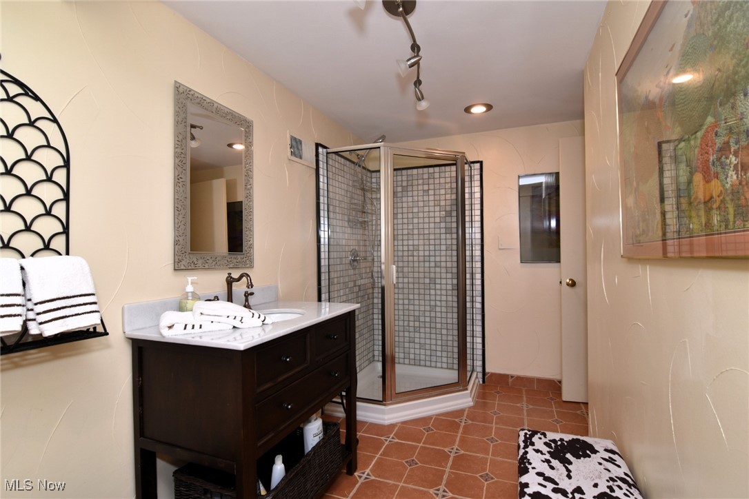 Ainsworth Cntry Estates Inc - Residential