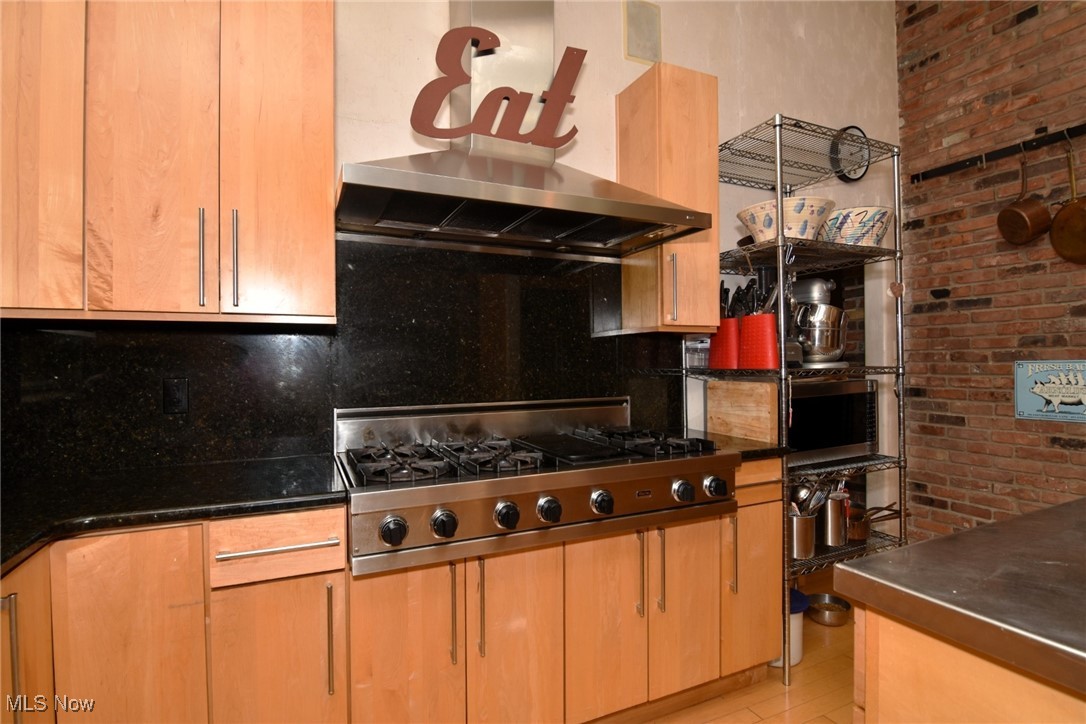 Ainsworth Cntry Estates Inc - Residential