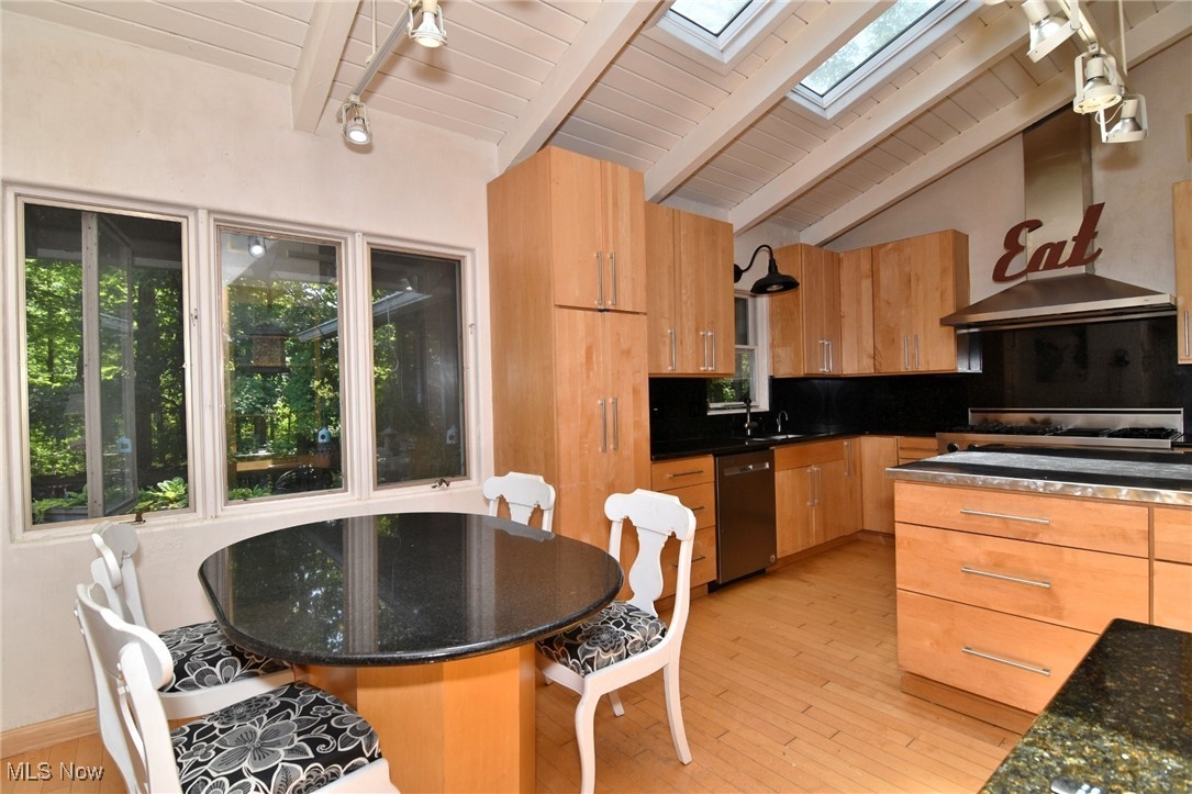 Ainsworth Cntry Estates Inc - Residential