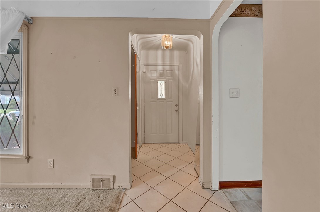2700 North Avenue, Parma, Ohio image 2