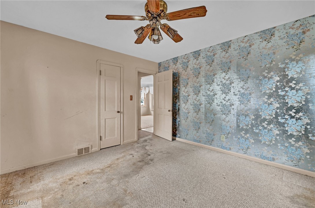 2700 North Avenue, Parma, Ohio image 9