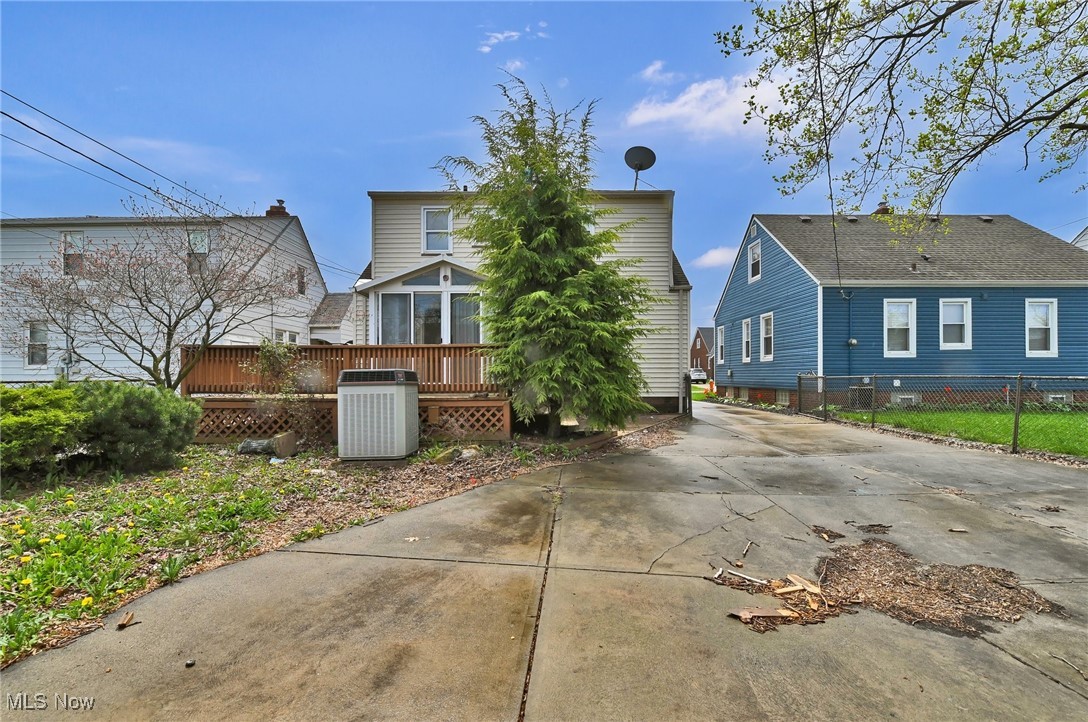 2700 North Avenue, Parma, Ohio image 43
