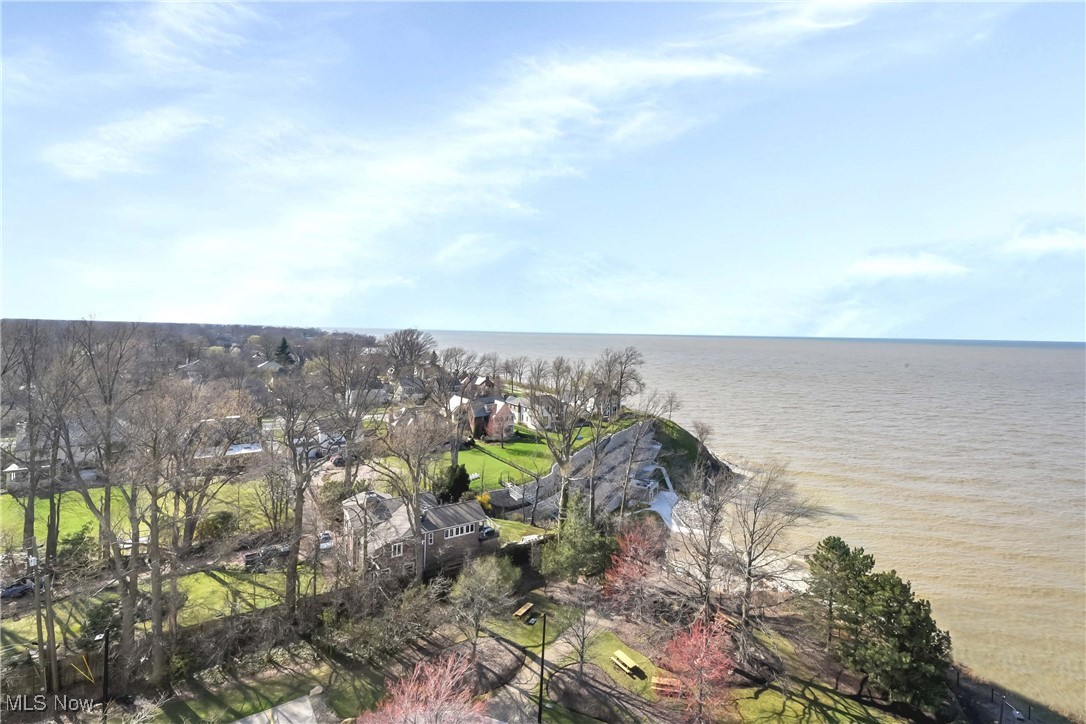 12900 Lake #1122, Lakewood, Ohio image 6