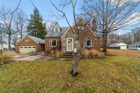 459 Lloyd Road, Euclid, OH 44132 - #: 5174618