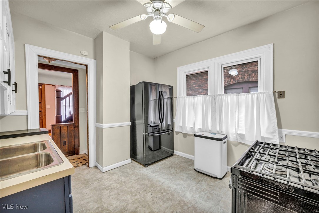 6933 Detroit Avenue, Cleveland, Ohio image 13