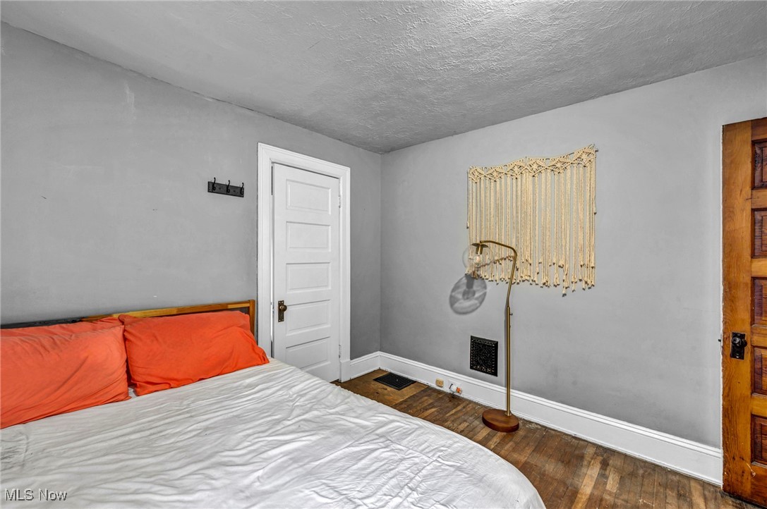 6933 Detroit Avenue, Cleveland, Ohio image 30