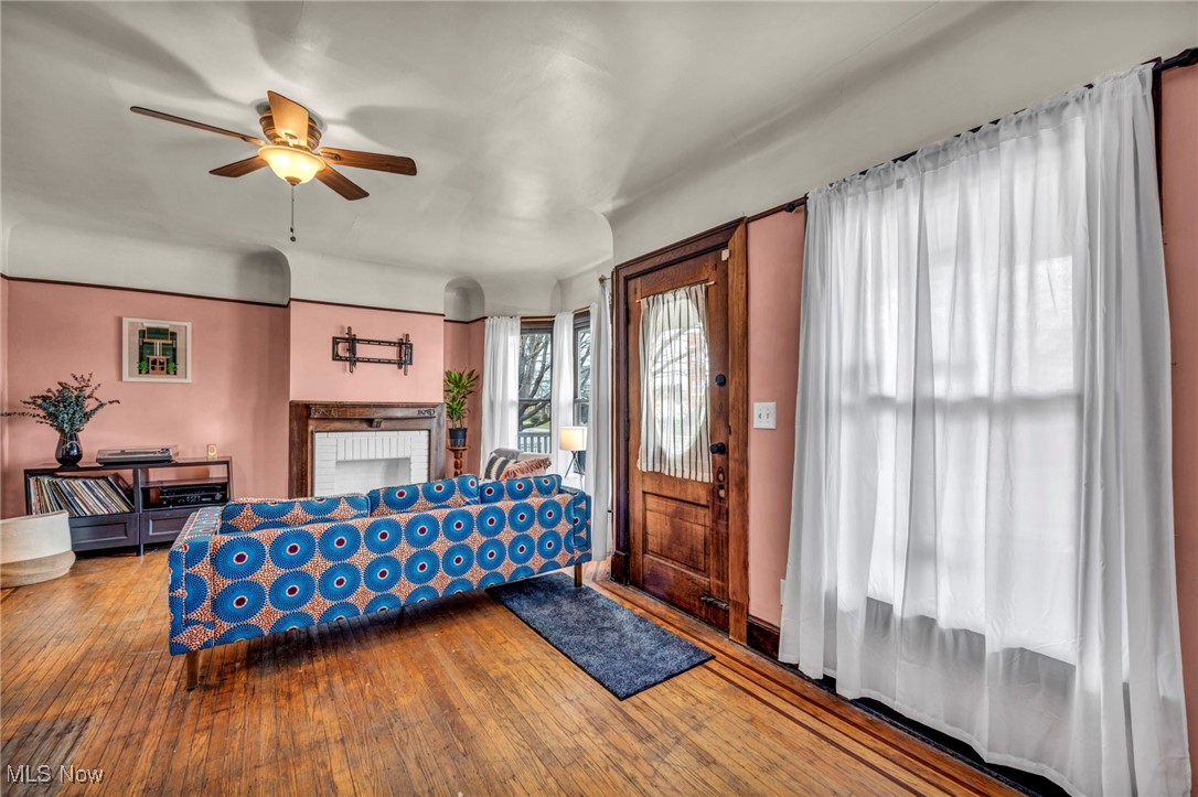 6933 Detroit Avenue, Cleveland, Ohio image 32